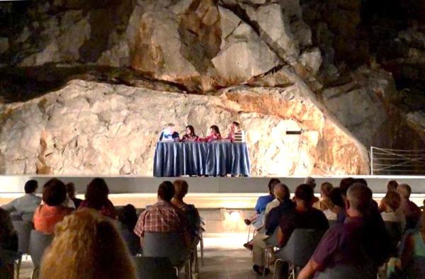 Παρουσιάστηκε στο ΙΑΜΥ το βιβλίο των Πάνου Κορωνάκη και Μαρίας Μπατζίνη