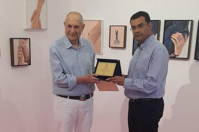 Ανακηρύχτηκε Επίτιμος Δημότης Ύδρας ο Πρόεδρος του Ιδρύματος ΔΕΣΤΕ Δάκης Ιωάννου