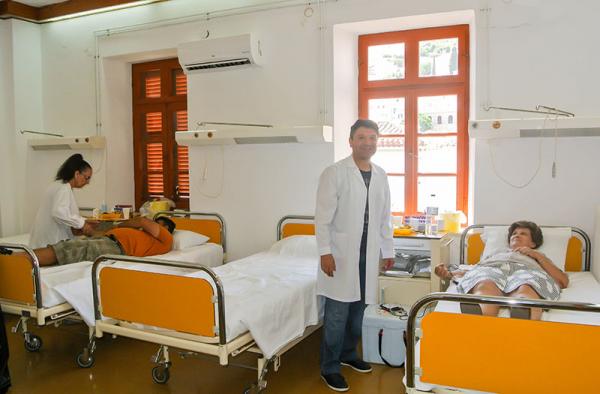 Ημέρα εθελοντικής αιμοδοσίας για την Ύδρα. Συνεχίζεται η προσέλευση από τις 5 μέχρι τις 8:30 το βράδυ