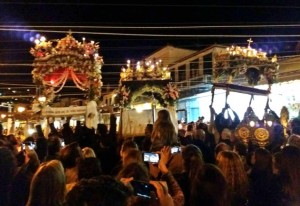 Σε κλίμα συγκίνησης και με κοσμοσυρροή η κορύφωση του θείου δράματος στην Ύδρα