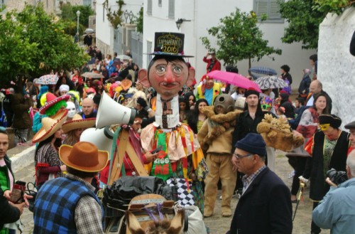 Ξεφάντωμα, κέφι και χορός στο Καρναβάλι της Ύδρας