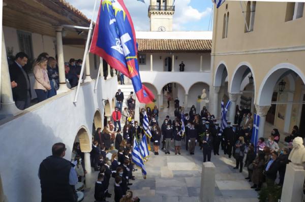 Καταθέσεις στεφάνων  από μαθητές και σπουδαστές για την εθνική επέτειο της 28ης Οκτωβρίου