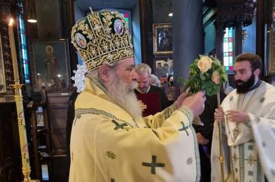 Ύψωση   του Τιμίου Σταυρού στην Ύδρα - Ο Μητροπολίτης ΕΦΡΑΙΜ ιερούργησε και μίλησε στον Καθεδρικό Ναό