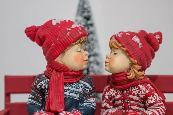 Να πούμε  τα Χριστούγεννα; Θερμές Ευχές από την "Φωνή της Ύδρας"