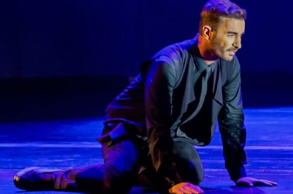 Άκης Σιδέρης:  "Ελάτε να ομορφύνουμε τις ψυχές μας μέσα από το παιχνίδι του θεάτρου"