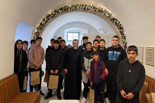 Από τη συνάντηση των παιδιών Γυμνασίου και Λυκείου Ύδρας στο εντευκτήριο της Ιεράς Μητρόπολης