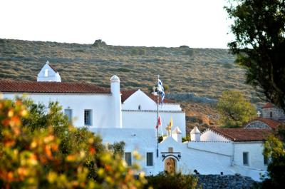 Ευχάριστες οι εξελίξεις για το Μοναστήρι της Ζούρβας. Λύση στην έλλειψη πρόσβασης σταθερής τηλεφωνίας