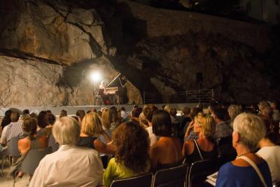 Γαλλική Εβδομάδα: Η Svetlana Karpunkina έδωσε ρεσιτάλ πιάνου με έργα Σοπέν