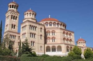 Ο Μητροπολίτης ΕΦΡΑΙΜ θα προστεί στον εορτασμό της ανακομιδής των λειψάνων του Αγίου Νεκταρίου Αιγίνης