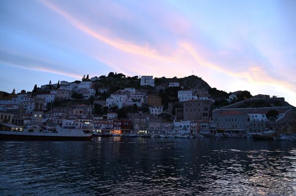 Την συνδρομή  του ΕΟΔΥ ζητά ο Δήμαρχος Ύδρας λόγω των κρουσμάτων στο νησί