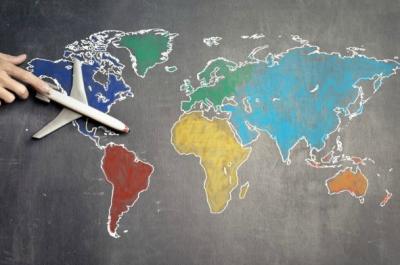 To σχέδιο επανεκκίνησης του ελληνικού τουρισμού παρουσίασε στη Βουλή ο Χ. Θεοχάρης