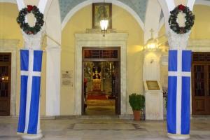 Ανακοίνωση   του Ιερού Καθεδρικού Ναού για το χρηματικό βραβείο στους εισαχθέντες από την Γ' Λυκείου Ύδρας