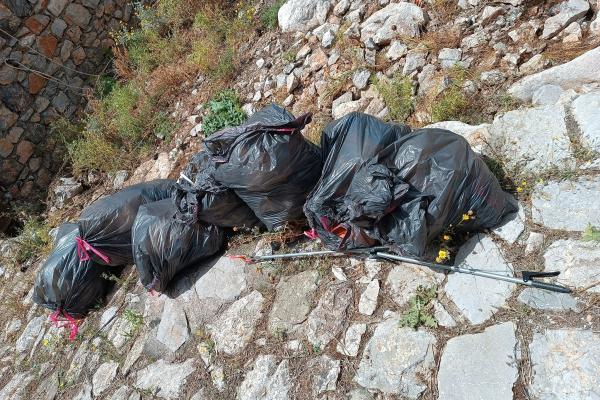 Save Your Hood - Πάνω από 600 λίτρα απορριμμάτων μάζεψαν εθελοντές στα Γεφύρια