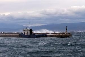 Κρύο και αέρα έφερε η "Μήδεια" στην Ύδρα - Σε εξέλιξη  η κακοκαιρία