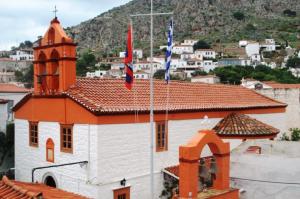 Πανηγυρίζει   ο Ιερός Ναός του Αγίου Δημητρίου στην Ύδρα