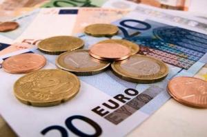 Χιλιάδες πολίτες  δικαιούνται το «άγνωστο» επίδομα των 360 ευρώ - Ποια η διαδικασία