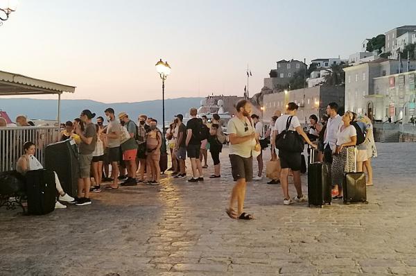 Τα νέα μέτρα που ισχύουν από σήμερα