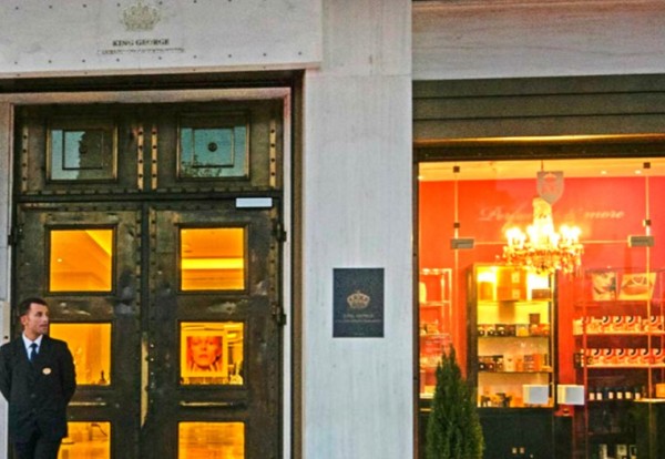 Ποιοι βρίσκονται πίσω από την υπέροχη boutique αρωμάτων στο κέντρο της Αθήνας