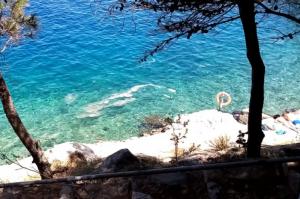 Απροετοίμαστες οι παραλίες του νησιού για τους πρώτους τουρίστες;