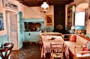 GREEK GASTRONOMY Guide: Η παραδοσιακή κουζίνα της Ύδρας και τα γαστρονομικά της στέκια