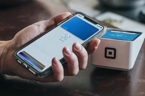 Συστάσεις για ασφαλείς αγορές από το κινητό