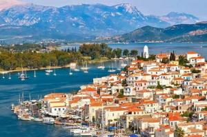 Συναγερμός στον Πόρο λόγω της διασποράς κορωνοϊού - Έρχονται περιοριστικά μέτρα