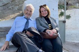 Γενναιόδωρη προσφορά  του Πάνου Σ. Μανιά στο Ιστορικό Αρχείο - Μουσείο Ύδρας