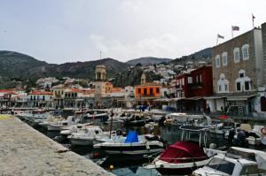 Η Ύδρα  σύμφωνα με το Euronews συγκαταλέγεται στα 6 κορυφαία βιώσιμα νησιά της Ελλάδας