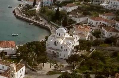 Αθανάσιος Μαρτίνος  και Κοsmo Kalliarekos αρωγοί στην ανακαίνιση του Ι. Ναού των Τριών Σπετσιωτών Νεομαρτύρων