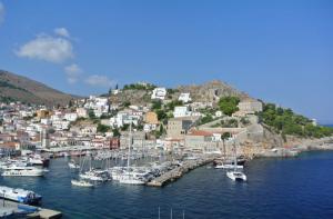 Σύντομα το έργο της αντιμετώπισης των καθιζήσεων στην χερσαία ζώνη του λιμανιού της Ύδρας