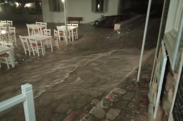 Έντονη βροχόπτωση στην Ύδρα (Βίντεο)