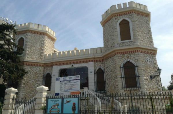 Ο μπαρόκ πύργος του Αθανάσιου Κουλούρα έγινε μουσείο παιχνιδιών