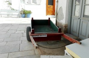 Καρότσια με... ονοματεπώνυμο! Αλτ, τις ει;