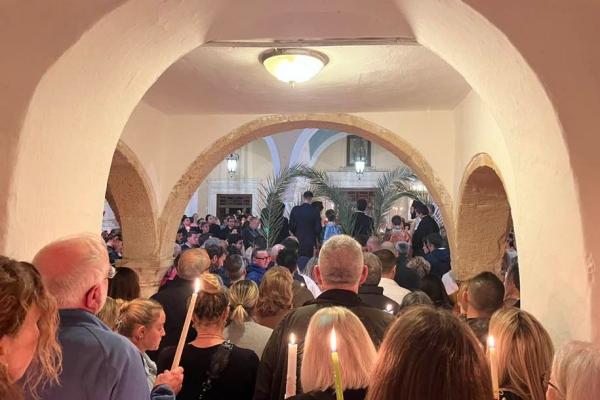 Η Ανάσταση  στην Ύδρα! Χριστός Ανέστη!