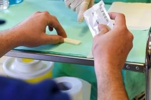 Διευρύνεται η διάθεση των self-tests σε όλους τους εργαζόμενους της χώρας