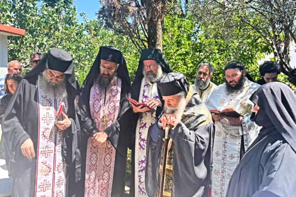 Προεξάρχοντος   του Σεβασμ. Ποιμενάρχη κ. ΕΦΡΑΙΜ τελέστηκε η εξόδιος ακολουθία της προηγουμένης του Ι. Ησυχαστηρίου Αγίας Αναστασίας, μοναχής Αναστασίας