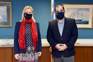 Συνάντηση του Υφυπουργού Ναυτιλίας Κώστα Κατσαφάδου με την Αντιπεριφερειάρχη Νήσων Βάσω Μπόγρη