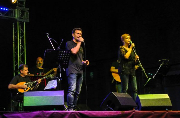 Ενθουσίασε η πετυχημένη συναυλία της Περιφέρειας με Μπάση και Πέτα