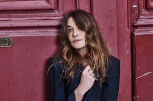Carla Bruni  στην Athens Voice: Πραγματικά πανέμορφο το μικρό νησί της Ύδρας