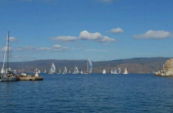 Εκκίνηση των ιστοπλοϊκών σκαφών του ΝΟΕ προς ολοκλήρωση των αγώνων «ΥΔΡΑ 2017»