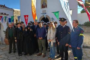 Με λαμπρότητα  γιόρτασε η Ύδρα την Ιερά μνήμη του Αγίου Νικολάου