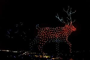 Εντυπωσιακά drones πετούν στον ουρανό σε ένα μοναδικό show και υποδέχονται το 2021 !