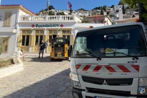 "Υγειονομική βόμβα"  στην Ύδρα | Έντονη διαμαρτυρία του φαρμακοποιού Ευάγγελου Ραφαλιά προς τον Δήμο Ύδρας