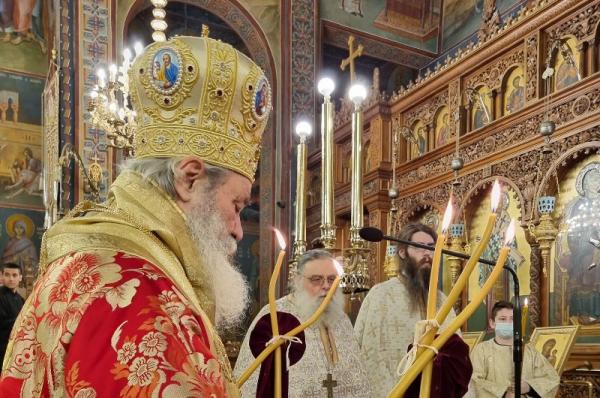 Ο Μητροπολίτης ΕΦΡΑΙΜ συνοδευόμενος από τον Γ.Α.Ε. π. Ακίνδυνο Δαρδανό ιερούργησε στην Ενορία του Αγίου Ελευθερίου Αχαρνών