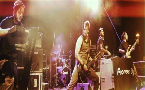 O Deejay Nic έρχεται με ολοκαίνουριο bootleg mix. Απλά δυναμώστε την ένταση...