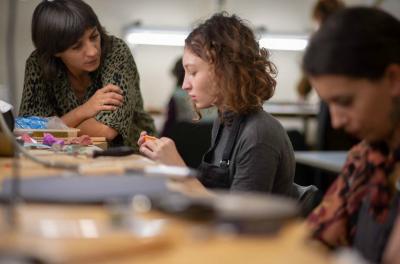 Στην Art Jewelry Exhibition συμμετέχει η σχεδιάστρια κοσμημάτων Μαριαλένα Μπαχά