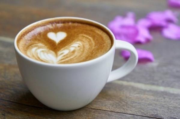 Τρεις καφέδες  την ημέρα μειώνουν τον κίνδυνο εγκεφαλικού και καρδιαγγειακού θανάτου