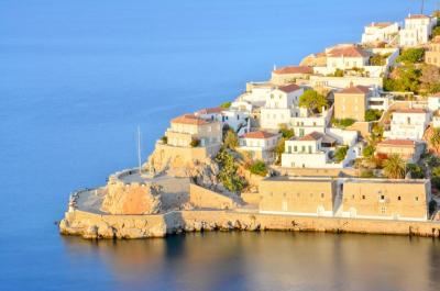 Καλό καλοκαίρι !  Άρθρο του Δημήτρη Σαράντη, Διευθυντή του Γυμνασίου Ύδρας