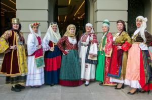 Η Υδραίικη φορεσιά  παρουσιάζεται στο λεύκωμα της Ελληνικής Ένωσης Γυναικών στον Πολιτισμό και τον Τουρισμό