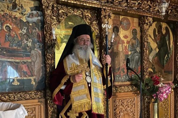 Το πρωί της Μ. Δευτέρας ο Μητροπολίτης ΕΦΡΑΙΜ τέλεσε Προηγιασμένη Θ. Λειτουργία στην Ι. Μονή των Αγίων Αναργύρων Ερμιόνης